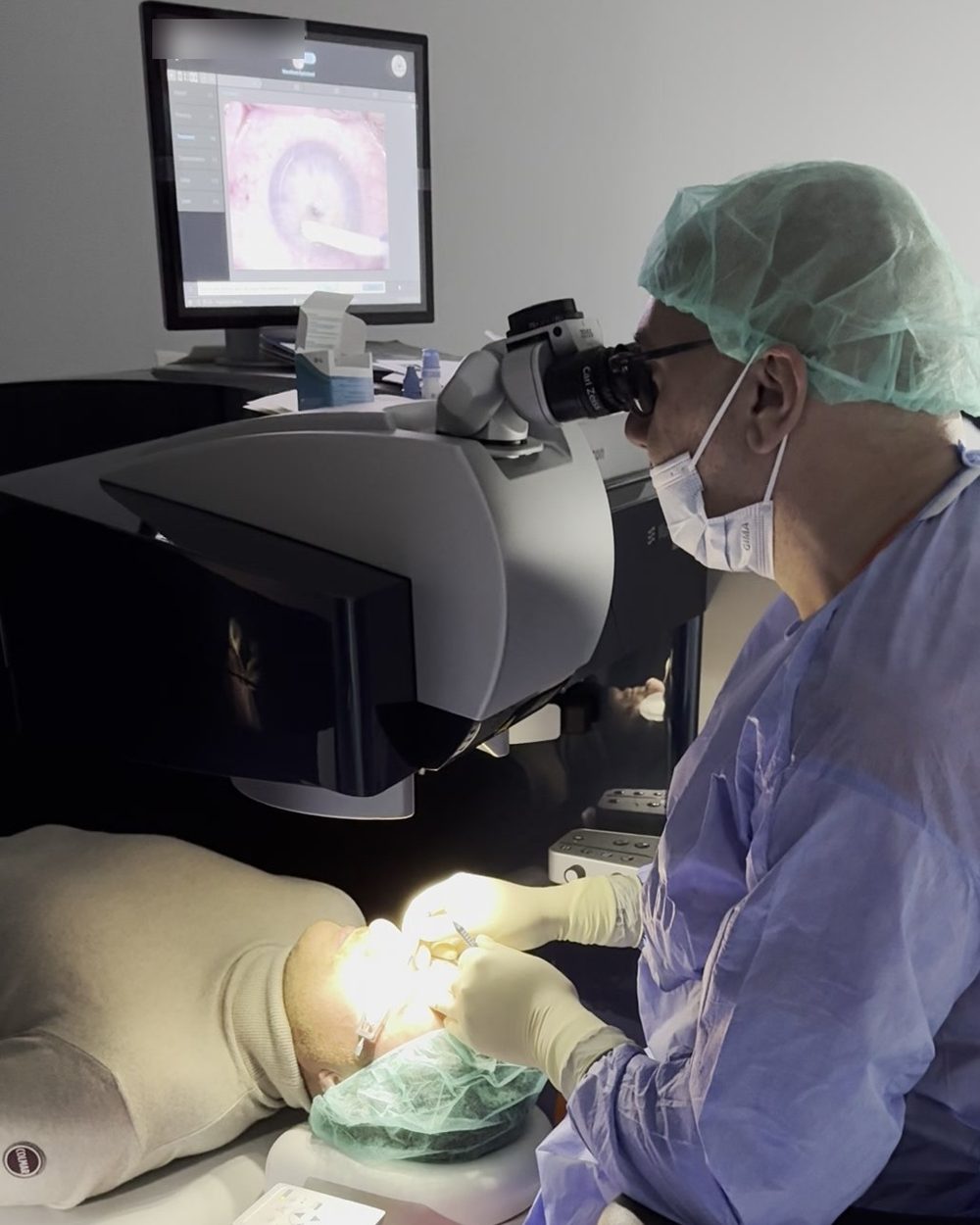 Intervento di chirurgia refrattiva laser